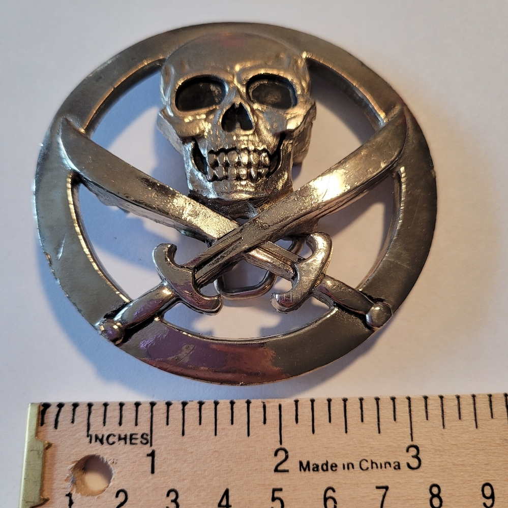 Pirate Skull and Crossed Swords Heavy Metal Buckle - Picture 2 of 5